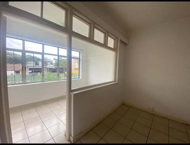 1 BEDROOM PROPERTY TO RENT IN GLENWOOD